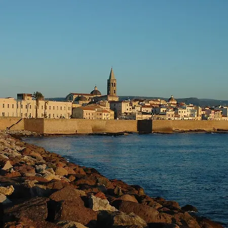 Liana Alojamento de Acomodação e Pequeno-almoço Alghero